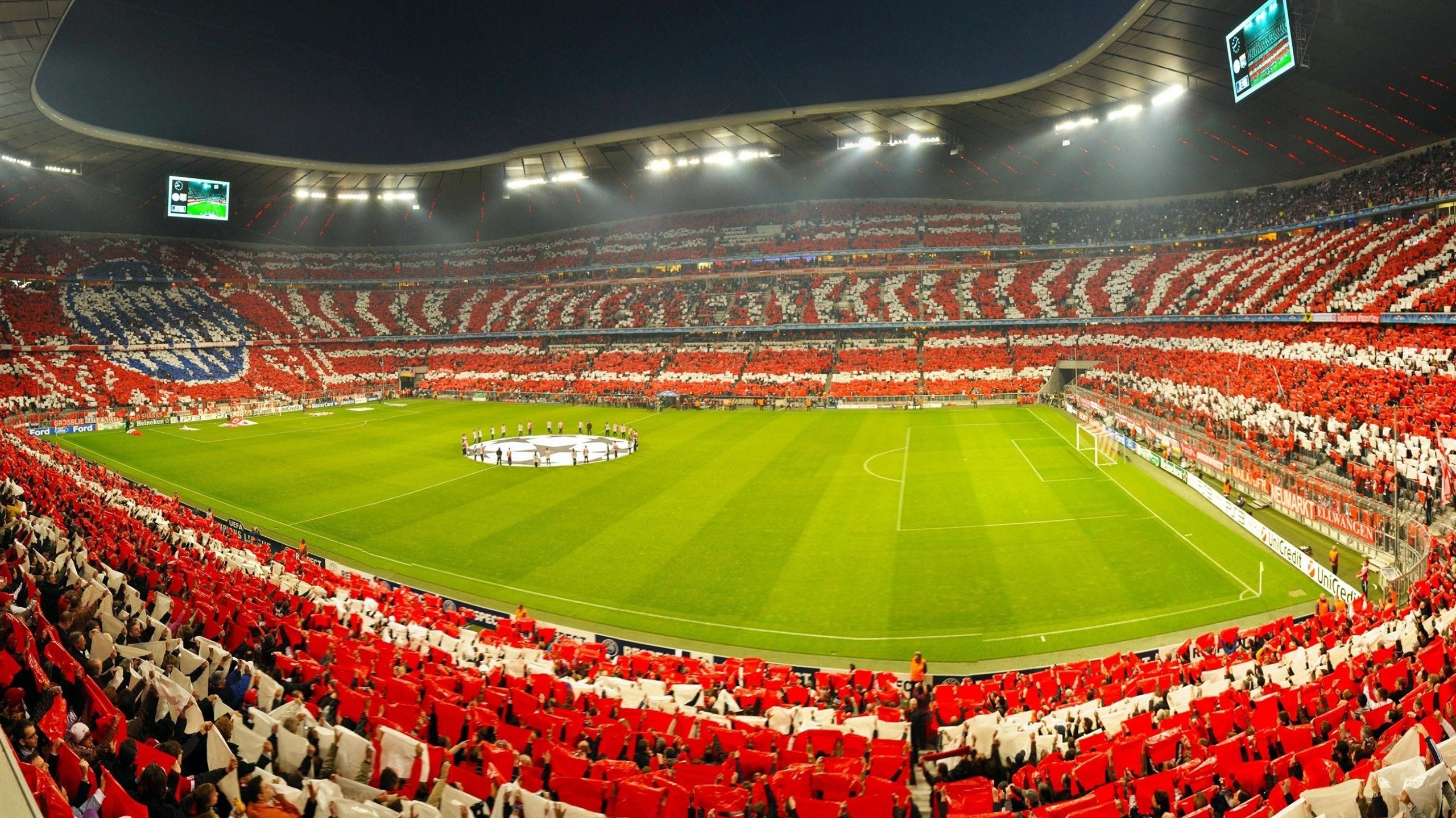 随机英超焦点战，比分3-2，绝杀球由前锋艾伦打入，控球率65%，射门次数21次